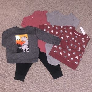 Baby Bundle 12m Clothes 2xSweaters 2xOnesies 1xPant Excellent Condition